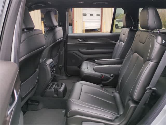 Thumbnail: 2025 Jeep Grand Cherokee L - 20