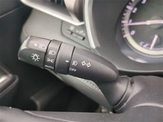 Thumbnail: 2020 Toyota Highlander - 28