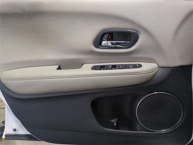 Thumbnail: 2018 Honda HR-V - 32