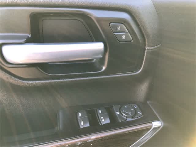 Thumbnail: 2020 Chevrolet Silverado 1500 - 27