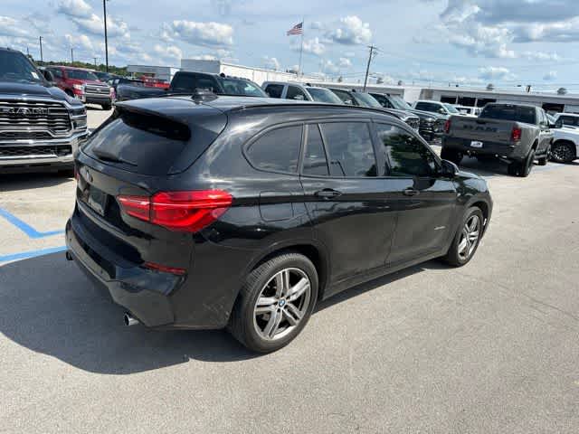 Thumbnail: 2016 BMW X1 - 24