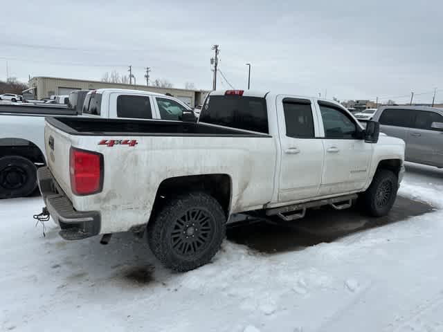 Thumbnail: 2018 Chevrolet Silverado 1500 - 11
