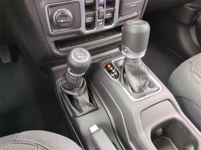 Thumbnail: 2025 Jeep Gladiator - 32