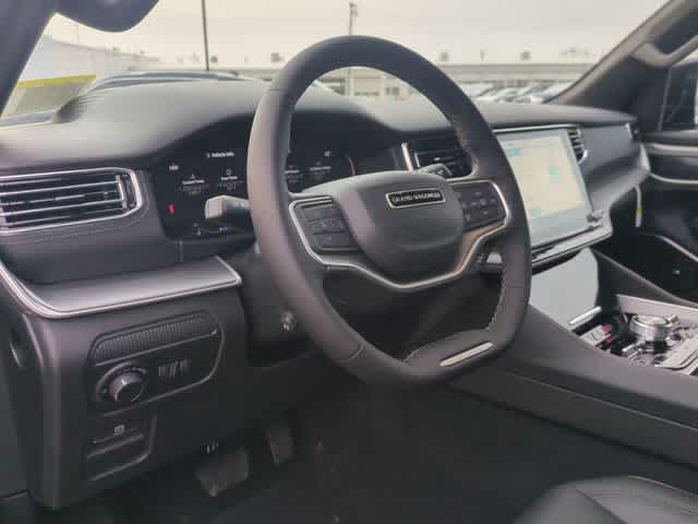 Thumbnail: 2026 Jeep Grand Wagoneer L - 10