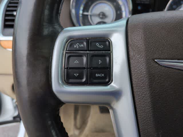 Thumbnail: 2013 Chrysler 300 - 24