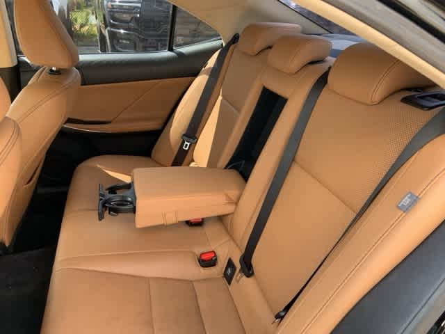 Thumbnail: 2014 Lexus IS - 10