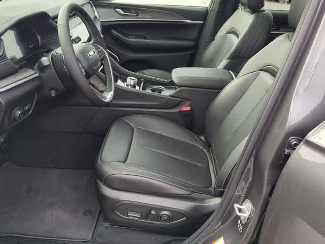 Thumbnail: 2026 Jeep Grand Cherokee L - 16