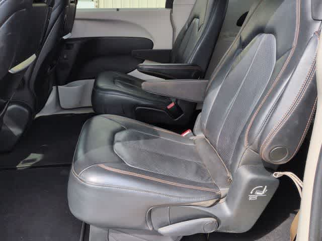 Thumbnail: 2018 Chrysler Pacifica - 19