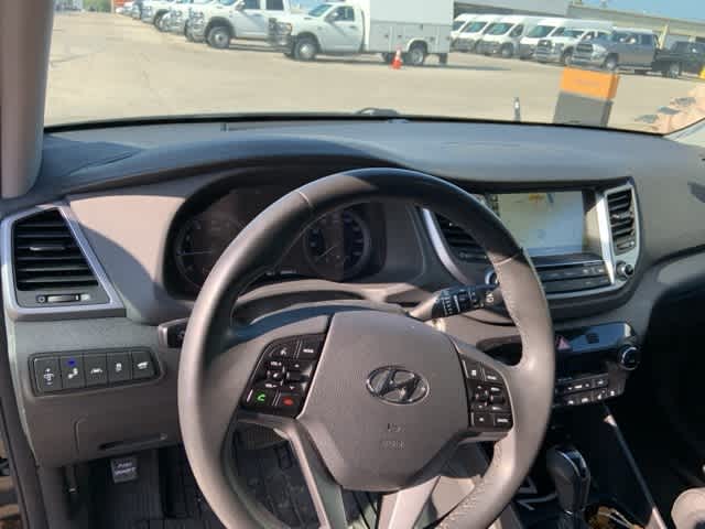 Thumbnail: 2016 Hyundai Tucson - 4