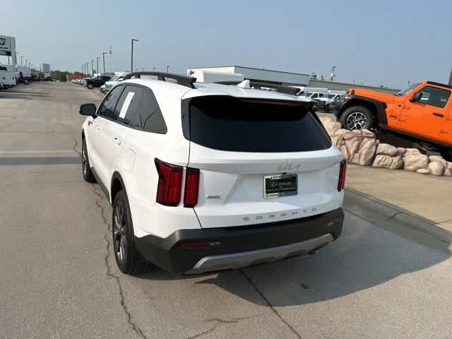 Thumbnail: 2022 Kia Sorento - 24