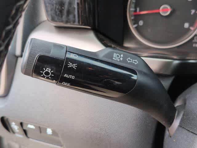 Thumbnail: 2022 Kia Sorento - 24