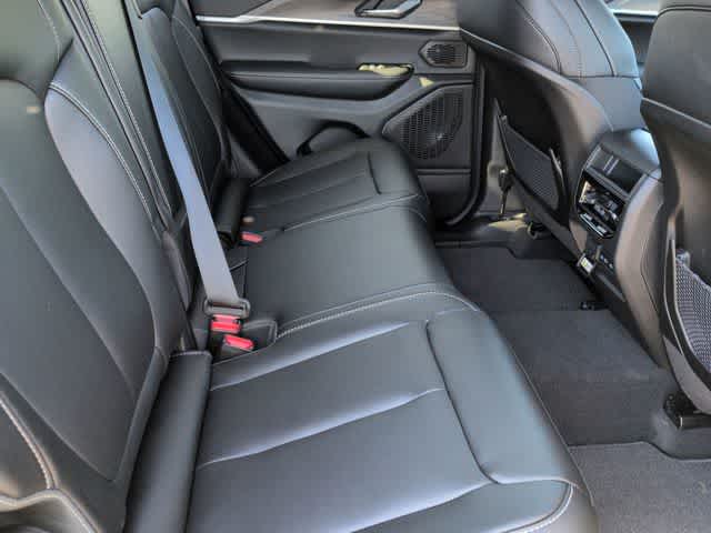 Thumbnail: 2026 Jeep Grand Cherokee - 22