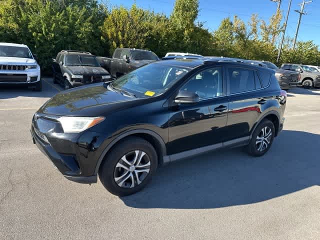 Thumbnail: 2016 Toyota RAV4 - 11