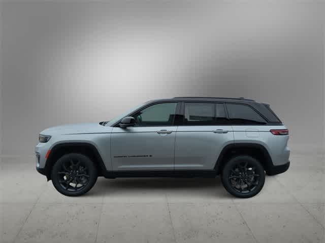 Thumbnail: 2025 Jeep Grand Cherokee - 5