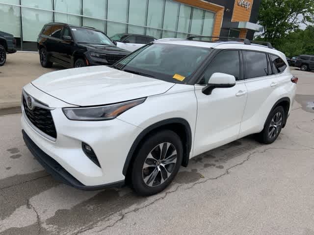 Thumbnail: 2021 Toyota Highlander - 2