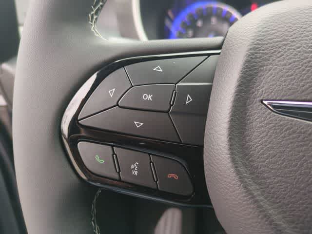 Thumbnail: 2026 Chrysler Pacifica - 24