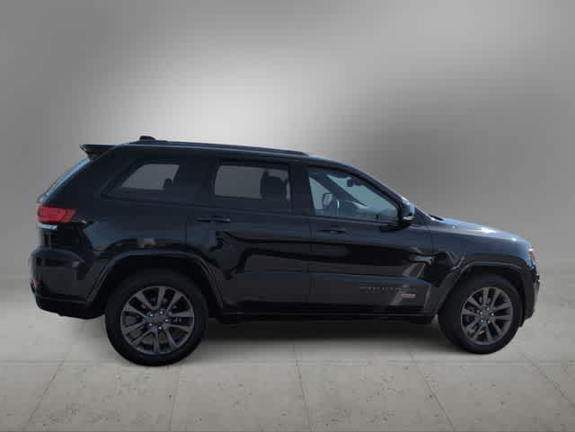 Thumbnail: 2016 Jeep Grand Cherokee - 9