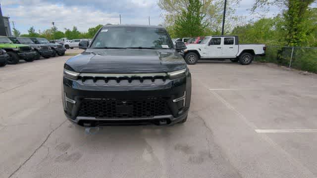 Thumbnail: 2026 Jeep Grand Wagoneer - 3