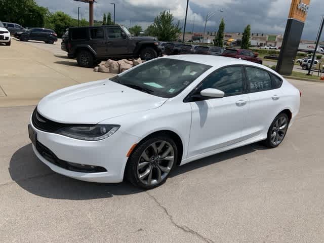 Thumbnail: 2015 Chrysler 200 - 11