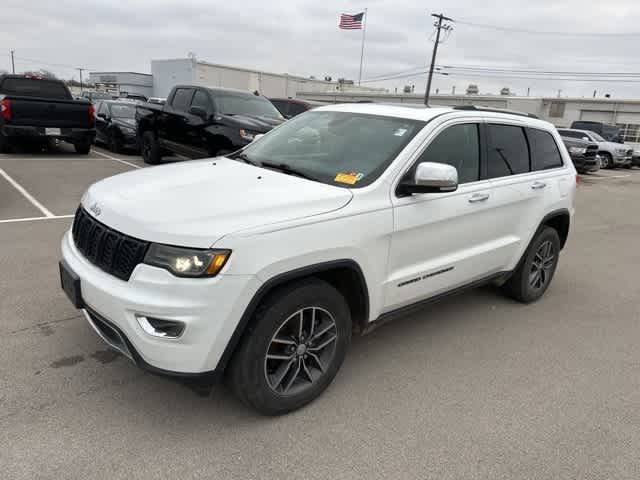 Thumbnail: 2017 Jeep Grand Cherokee - 17