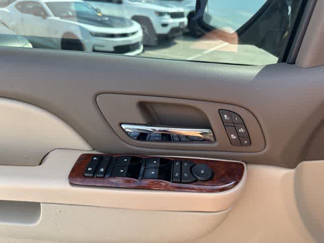 Thumbnail: 2013 Chevrolet Tahoe - 11