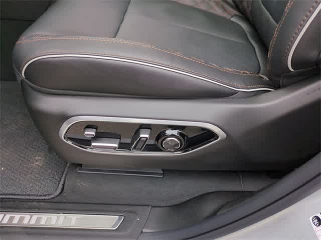 Thumbnail: 2025 Jeep Grand Cherokee - 18