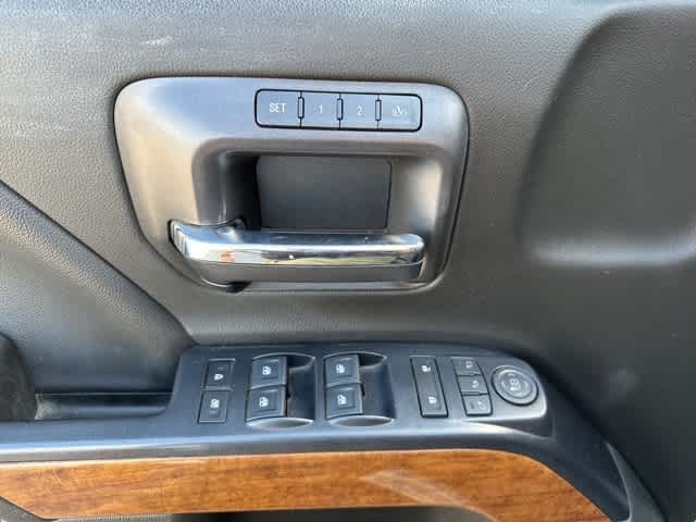 Thumbnail: 2019 Chevrolet Silverado 3500 - 11