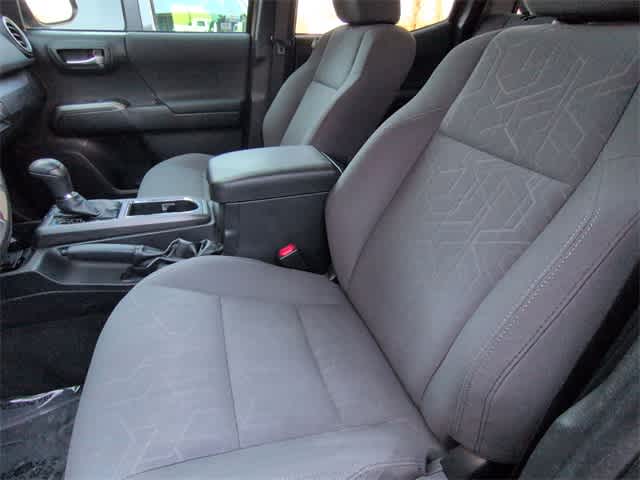 Thumbnail: 2019 Toyota Tacoma - 16