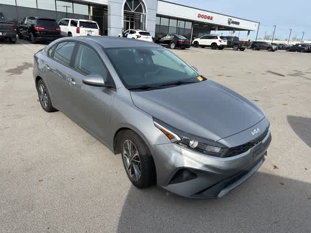 Thumbnail: 2023 Kia Forte - 21