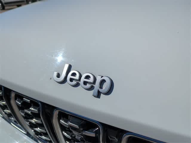 Thumbnail: 2023 Jeep Grand Cherokee L - 12