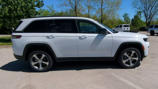 Thumbnail: 2026 Jeep Grand Cherokee - 9