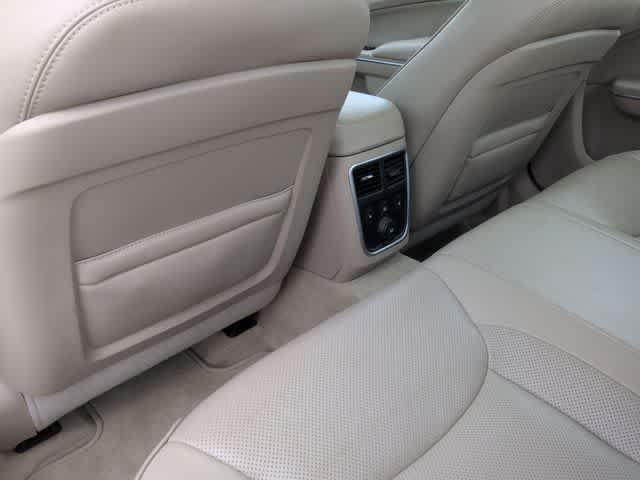 Thumbnail: 2013 Chrysler 300 - 17