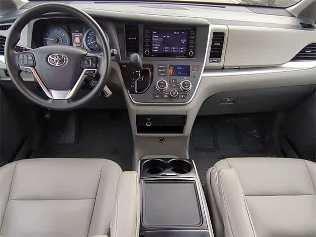 Thumbnail: 2020 Toyota Sienna - 15