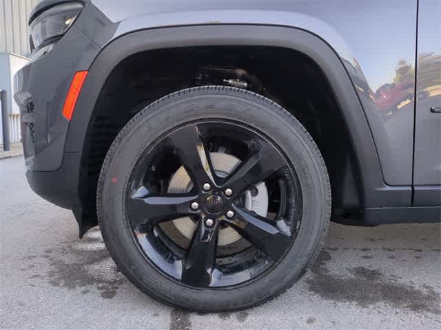 Thumbnail: 2025 Jeep Grand Cherokee - 14