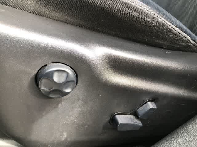 Thumbnail: 2019 Jeep Grand Cherokee - 17