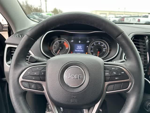 Thumbnail: 2019 Jeep Cherokee - 13