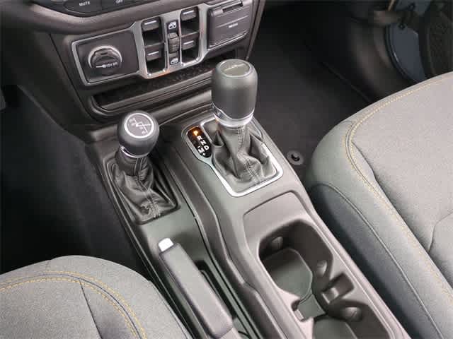 Thumbnail: 2025 Jeep Gladiator - 32