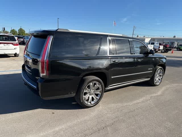 Thumbnail: 2016 GMC Yukon XL - 25