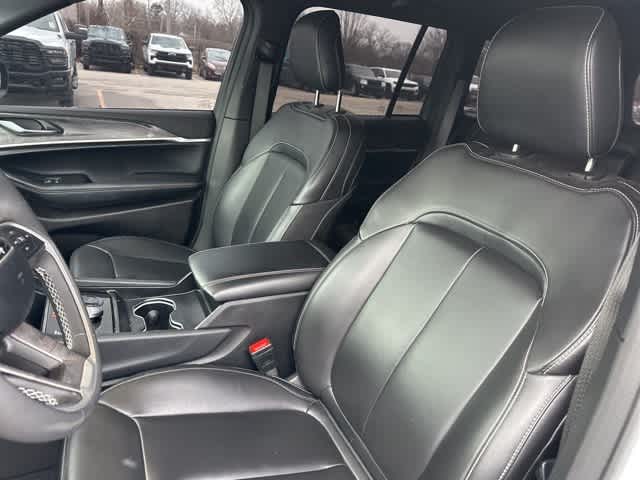 Thumbnail: 2025 Jeep Grand Cherokee - 4