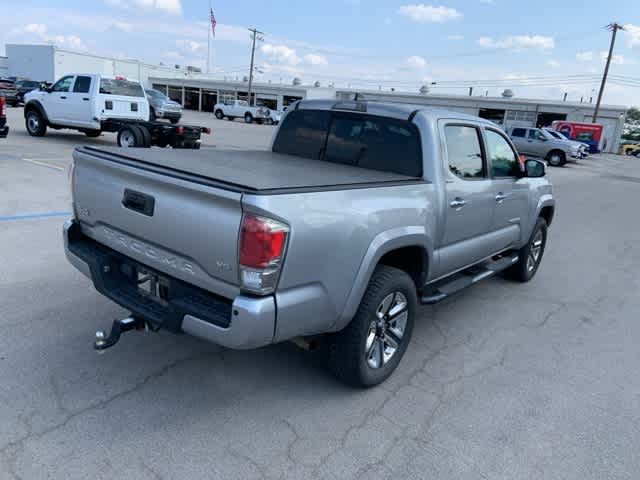 Thumbnail: 2017 Toyota Tacoma - 21