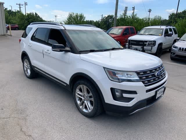 Thumbnail: 2016 Ford Explorer - 18