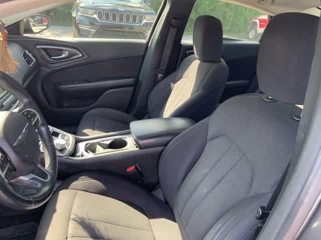 Thumbnail: 2015 Chrysler 200 - 3