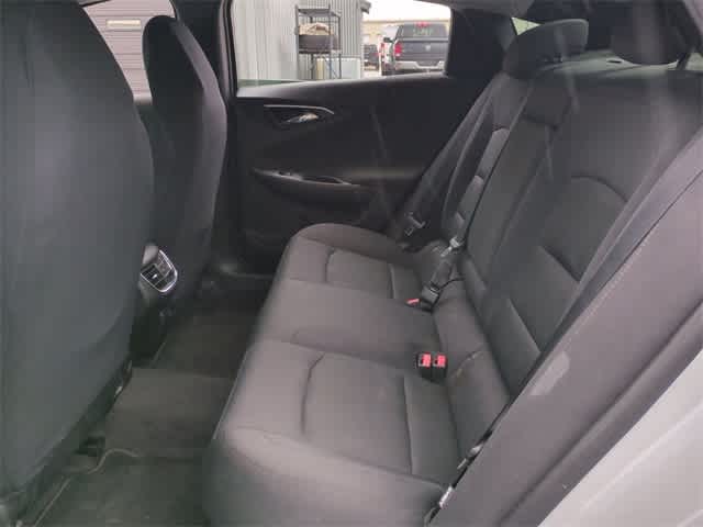 Thumbnail: 2017 Chevrolet Malibu - 20