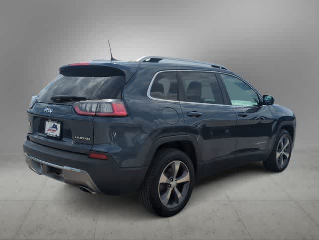 Thumbnail: 2019 Jeep Cherokee - 8
