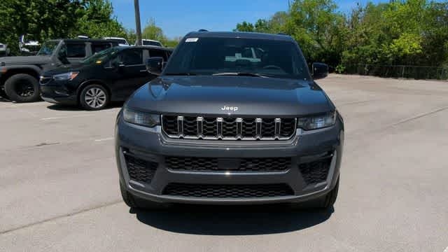 Thumbnail: 2026 Jeep Grand Cherokee - 3