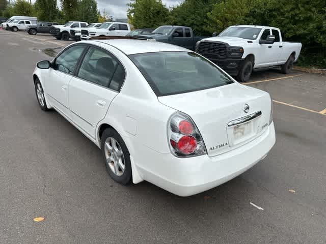 Thumbnail: 2005 Nissan Altima - 16