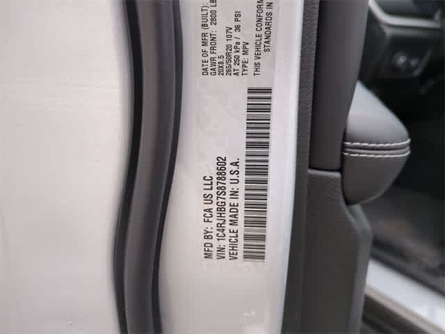 Thumbnail: 2025 Jeep Grand Cherokee - 37