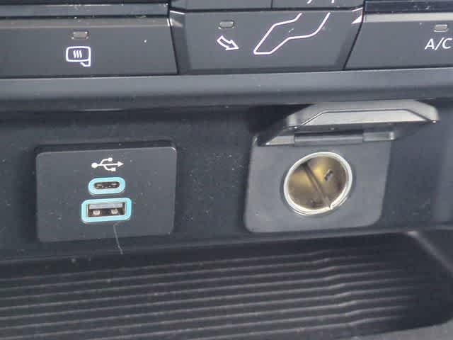 Thumbnail: 2024 Ford Econoline - 29