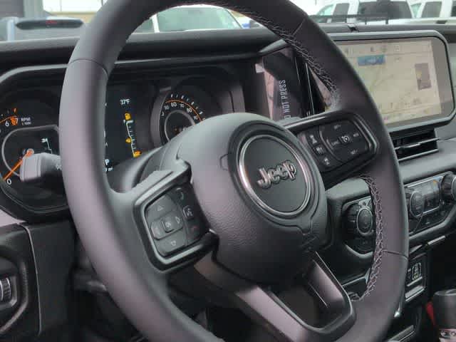 Thumbnail: 2026 Jeep Gladiator - 22