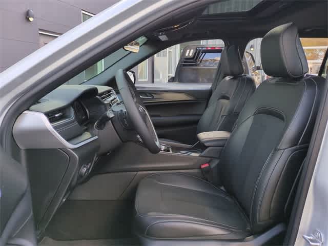 Thumbnail: 2025 Jeep Grand Cherokee L - 17